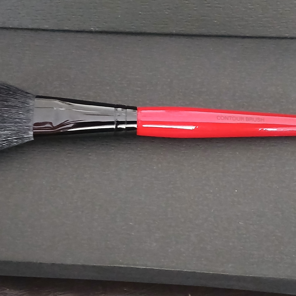 Smashbox Red Contour Brush - Picture 3 of 10